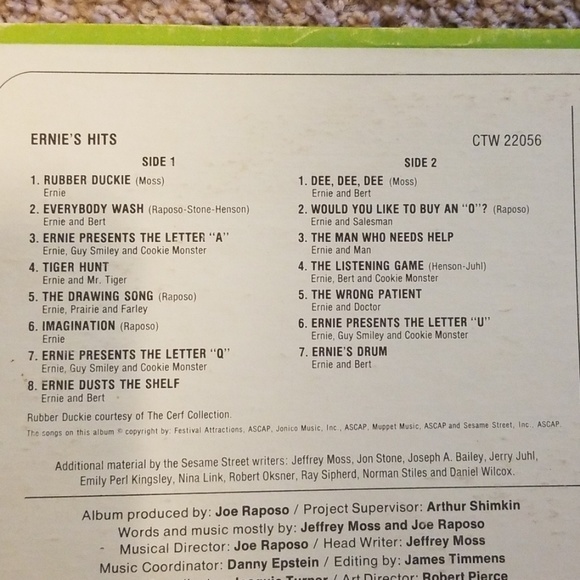 🥳🥳 VINTAGE Sesame Street Vinyl - Ernie's Hits - Picture 3 of 3